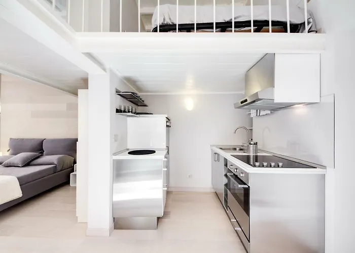 Vicolo Della Vaccarella - Pantheon * Roma