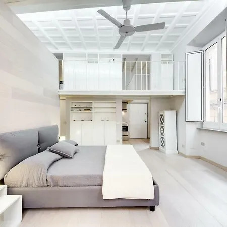 Vicolo Della Vaccarella - Pantheon