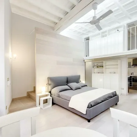 Vicolo Della Vaccarella - Pantheon *